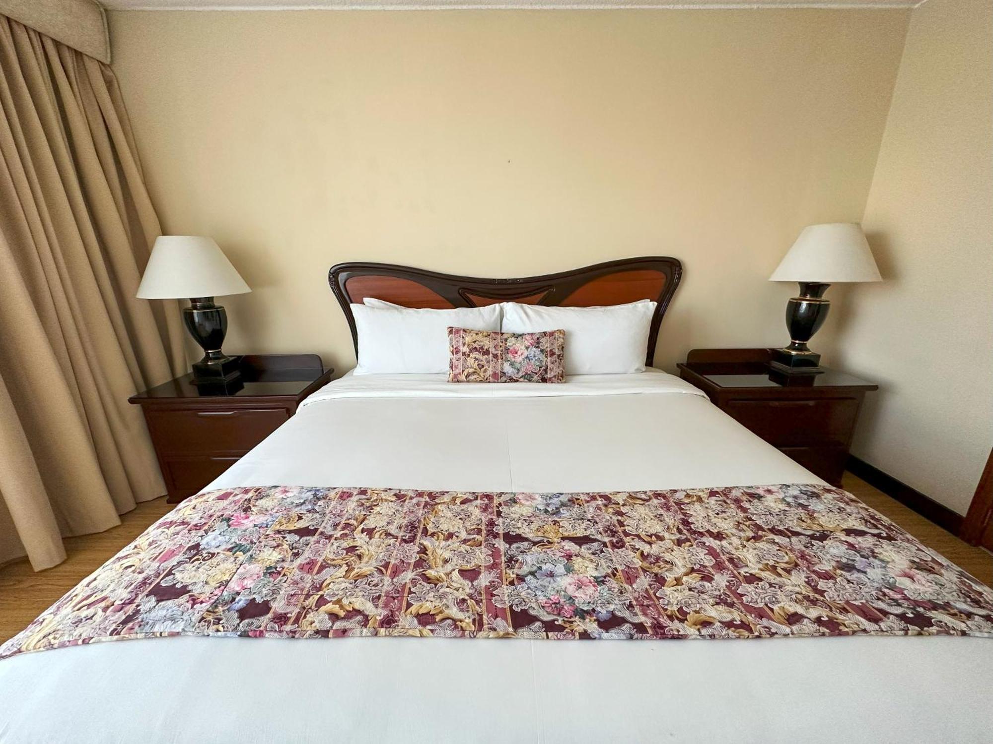 Hotel La Quinta By Wyndham Quito Habitación foto